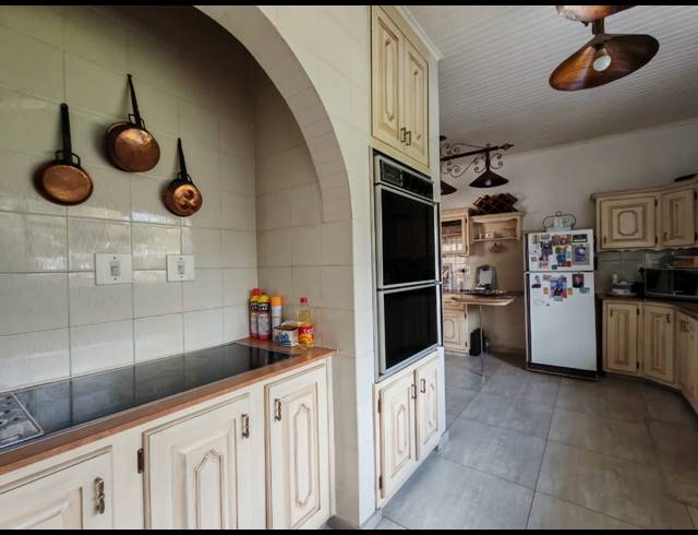 4 BEDROOM HOUSE FOR SALE IN THREE RIVERS EAST